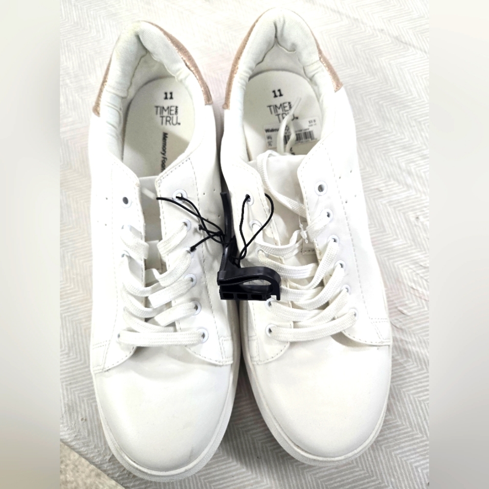 Men's sneakers